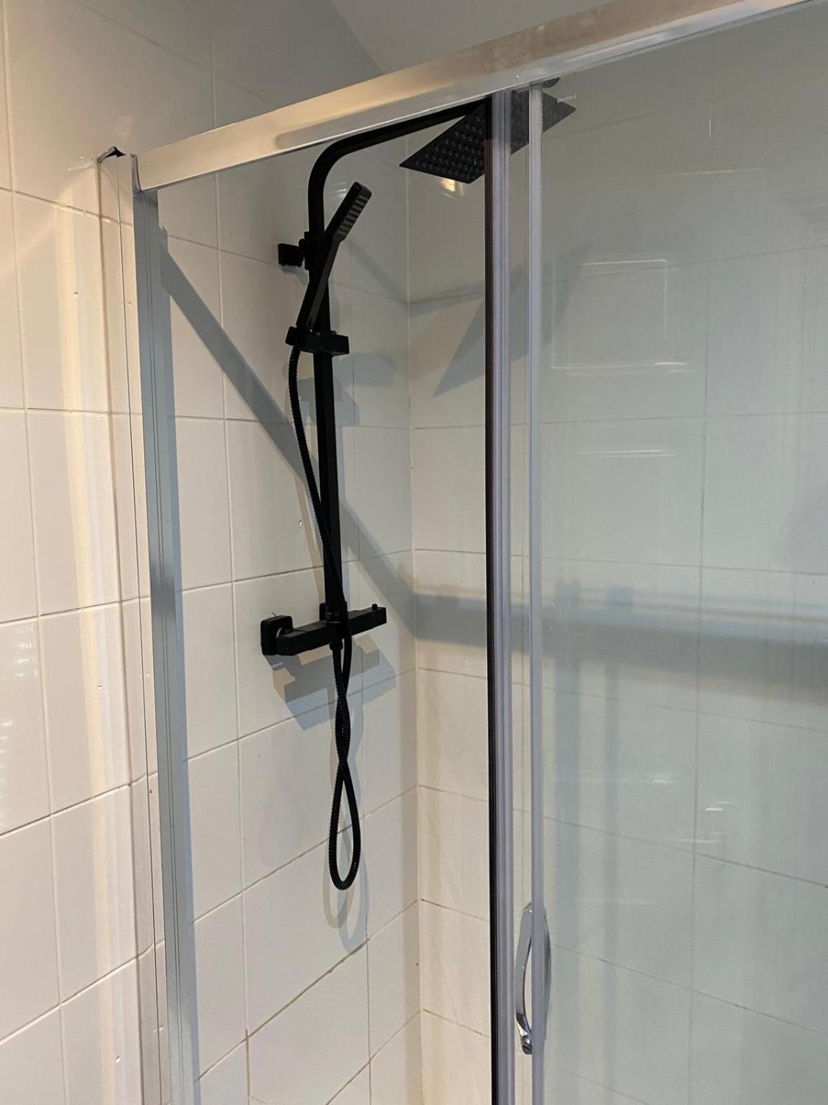 וולברהאמפטון Precise Homes Ltd מראה חיצוני תמונה